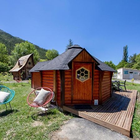 Camping La Ferme De Castellane Bagian luar foto