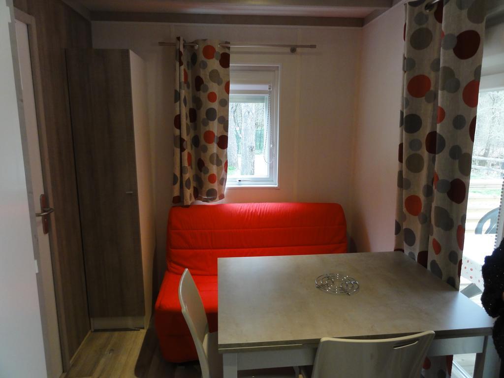Camping La Ferme De Castellane Bagian luar foto