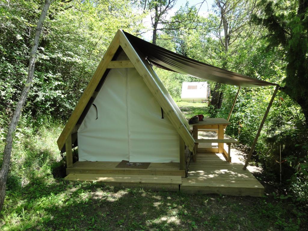 Camping La Ferme De Castellane Bagian luar foto