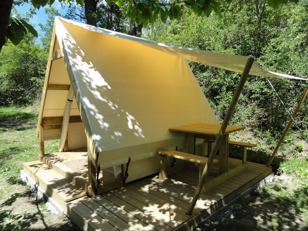 Camping La Ferme De Castellane Bagian luar foto