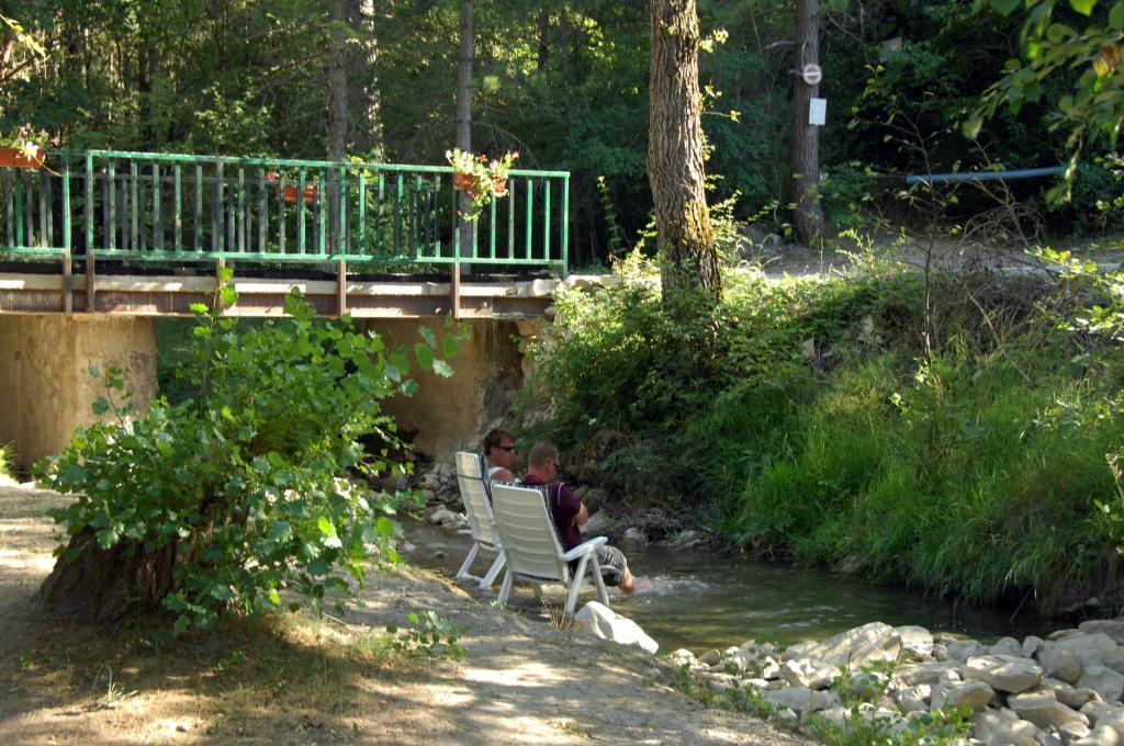 Camping La Ferme De Castellane Bagian luar foto