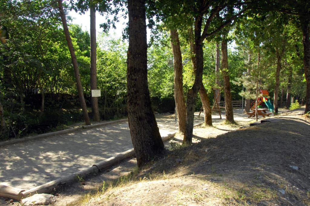 Camping La Ferme De Castellane Bagian luar foto