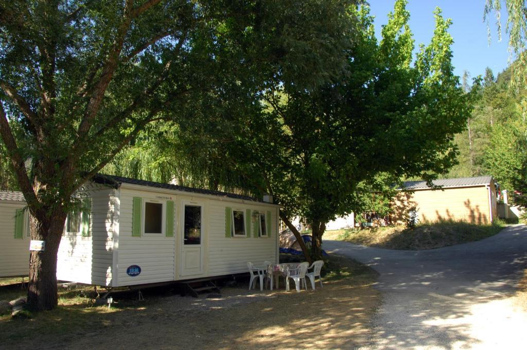 Camping La Ferme De Castellane Bagian luar foto